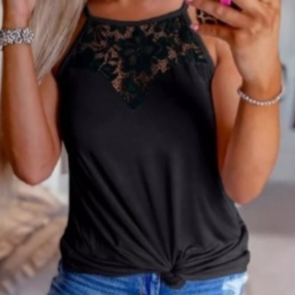 Bellelily Tops - Brand New Black Hollow Out Lace Splicing Sleeveless Camisole. Size Medium